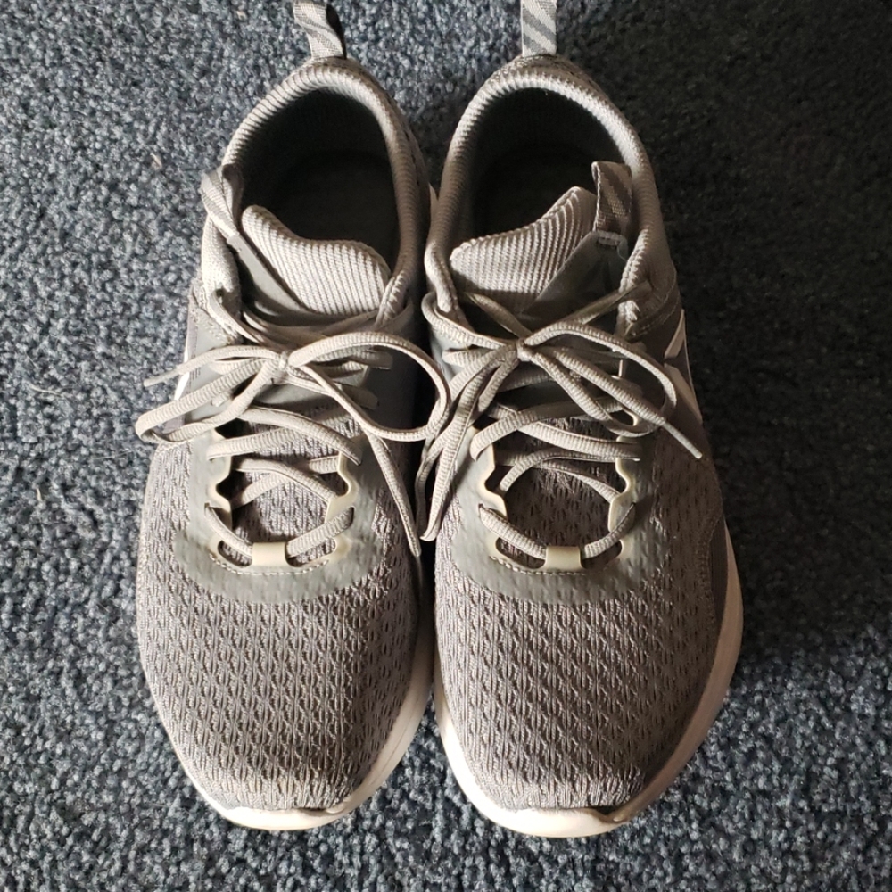 Reebok sneakers - Picture 2 of 3